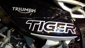Rating sample for this triumph bike. 2018 Triumph Tiger 800 Xcx Vs Honda Africa Twin Spec Comparison