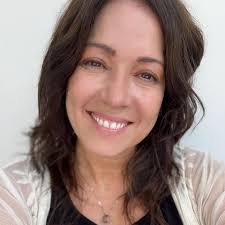 What modern furniture stores are near Pensacola, FL, within a 3-hour drive?