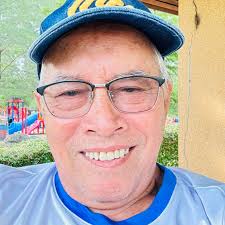 Friends that turn ordinary days into memories.” #kayladavies #friends  #fblifestyle #fyp