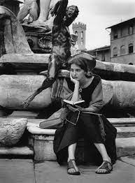 American Girl In Italy Behind The Iconic Photo Iconic Photo Vintage Photography Black And White Photography