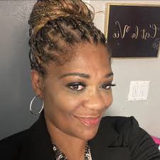 A Qatar Airways flight from Melbourne to Doha turned into a horror story  when a woman passed mid-flight. Flight crew couldn't move her due to her  size, leaving two passengers stuck beside