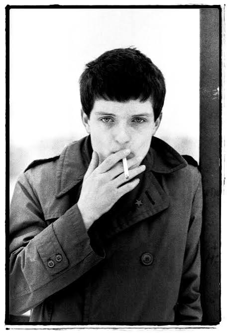 41 years ago today, died frontman and lead singer of joy division Ian  Curtis. A man who changed music. : r/JoyDivision