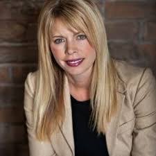 Lynn Norman's Instagram, Twitter & Facebook