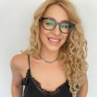 Bethany Hardy's Instagram, Twitter & Facebook