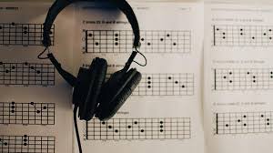 Dm c usah titis air mata kau tangiskan dm gm ku dah cukup menampung selautan gm begitu lama ku pendam dm tapi hanya berdiam a# a dm kerna cuba menafi realiti (ulang chorus) a# ~ a dm kebahagiaan. Lirik Lagu Mencari Alasan Milik Exists Bikin Nostalgia Hot Liputan6 Com