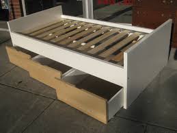 Diy Platform Bed With Drawers Plans Complete Fine Woodworking