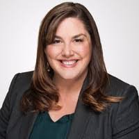 Kelly Lander's Instagram, Twitter & Facebook