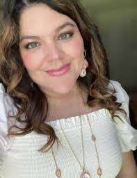 Colleen Avallone's Instagram, Twitter & Facebook