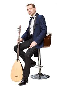 Sayfalarımız aracılığıyla seçtiğiniz şarkıcının en çok okunan ve beğenilen şarkı sözlerini inceleyebilir ve bu şarkıların kliplerini izleyebilirsiniz. Engin Nursani Soz Verdim Aslana Cakallara Yem Olmam Son Dakika Haberler