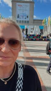 Ich wollte es Saganaki nennen, aber das wäre mit Paniermehl 😁 Knusperfeta  aus der Heißluftfritteuse ist aber auch gut und vorallem soooo lecker 🤤😍  Ihr benötigt: 2 Feta oder Hirtenkäse 2 Eier