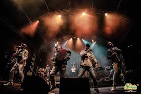 Les meilleures entreprises spécialisées, les tarifs, les promotions et les devis pour les célébrations de banquets de mariage et autres événements. Hk En Concert A Saint Maximin La Sainte Baume 83 Jardin De L Enclos Saint Maximin La Sainte Baume Samedi 3 Juillet 2021