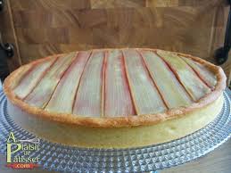 Tarte A La Rhubarbe Facon Philippe Conticini Tarte Rhubarbe Tarte Originale Gateaux Et Desserts