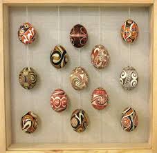 Cool Way To Display Pysanky In A Shadowbox Easter Eggs Egg Art Egg Designs