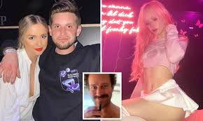 Comedian Alex Shooter Williamson references Armie Hammer while defending  abuse allegations | Daily Mail Online