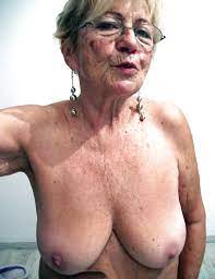 Granny naked selfie