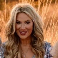 Lindsay Castaneda's Instagram, Twitter & Facebook