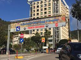 L'assistenza ospedaliera nell'ambito dell'asl salerno è garantita per mezzo della rete aziendale formata dai seguenti presidi ospedalieri azienda sanitaria locale salerno. Salerno Neonato Ustionato Dall Acqua Interviene L Azienda Ospedaliera