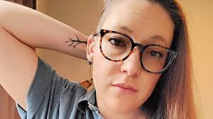 Sara Novic Writes About Sex, Drugs and Sign Language