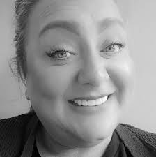 Melanie Moran's Instagram, Twitter & Facebook