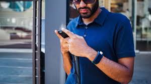 Una pulsera especial le dará un “sexto sentido” a los no videntes