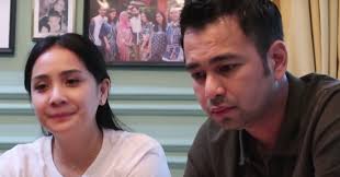 Aktris yang satu ini masih terbilang cukup produktif dengan banyak series dan film yang. Fans Beberkan Sikap Raffi Ahmad Dan Nagita Slavina Saat Dimintai Foto Okezone Celebrity