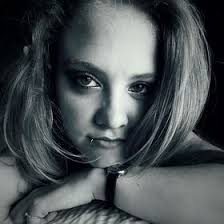 Sarah Alverson's Instagram, Twitter & Facebook