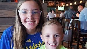 Deanna Albert's Instagram, Twitter & Facebook