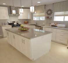 Pin By Romina Mastogiovanni On Kitchen Ideas Kitchen Design Grey Kitchen Designs Home Kitchens