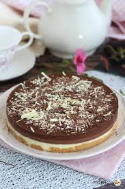 Gateau 3 Chocolats Extra Fondant Pour Ne Plus Avoir A Choisir Entre Le Chocolat Noir Le Chocolat Au Lait E Gateau 3 Chocolat Recette Tarte Chocolat Patisserie