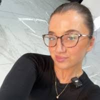 100+ "Laura Parkinson