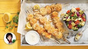Brochettes De Poisson Croustillantes De Josee Di Stasio Recette Brochette De Poisson Brochette Alimentation Saine