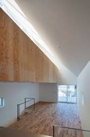 Der Sonne Entgegen Japanisches Minihaus In Kodaira Minihaus Architektur Innenraum