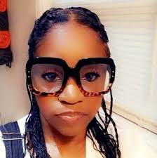 SEXYY RED💃🏿 MAKE MUSIC FOR GIRLS WHO PANTIES HARD IN THE MIDDLE 🩲😂