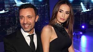 Popcu Mustafa Sandal Ile Emina Jahovic In 10 Yillik Evliligi Gectigimiz Haziran Dedikodu Evlilik Cift