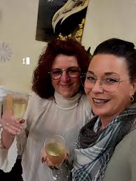 Liebe Kerstin , Danke für deine fast 30jährige Zuammenarbeit 🏆mit mir in  meinem Salon deine Kreativität und Engagement haben meinen Salon geprägt  und bereichert 🥰🥰