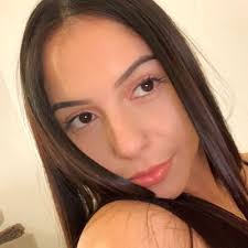 Mariah Snow (@_mariahsnow)