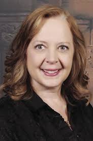 Karla Leach's Instagram, Twitter & Facebook