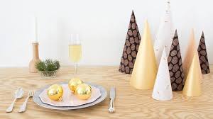 La période de noël évoque de nombreuses choses : Diy Deco Noel Realiser Un Centre De Table Deco Et Tendance Cote Maison