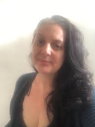 Hi my name is Cheryl from South West looking for people to talk to :)