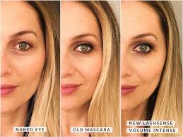 Kissable Lips by Shelly Linker