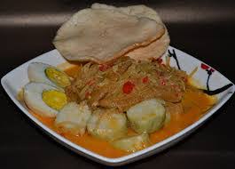 Sayur lontong merupakan resep masakan tradisional yang sudah sering kita santap. Cara Membuat Lontong Sayur Enak Dan Lezat