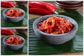 Mulai dari tauge kecil, emping, telur asin dan juga sambal terasi. Resep Sambal Pelengkap Rawon Spesial County Food