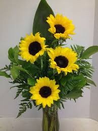 Sunflowers Everyone Love Sunflowers Roadrunner Florist Basket Express Phoenix Az Sunflower Arrangements Spring Flower Arrangements Flowers Delivered