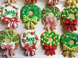 How To Decorate Four Christmas Wreaths Christmas Cookies Decorated Xmas Cookies Christmas Sugar Cookies