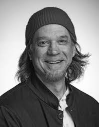 Elizabeth Deville's Instagram, Twitter & Facebook