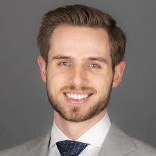 Eli Markham's Instagram, Twitter & Facebook