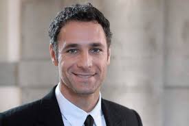 Jun 02, 2021 · raoul bova commenta per la prima volta la notizia che ha annunciato il suo ingresso nella fiction di rai uno don matteo.inizialmente si è parlato di un passaggio di testimone tra lui e terence. Raoul Bova Avete Mai Visto I Suoi Quattro Figli Ecco Come Si Chiamano Anni Foto Donnapop