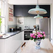 L shape simple kitchen cabinets pictures show that significant beauty and functionality are well preserved with easy and comforting workflows. L Shaped Kitchen Ideas For Practical Concise Effortlessly Stylish Space