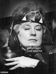 264 Measures 1975 Stock Photos, High-Res Pictures, and Images