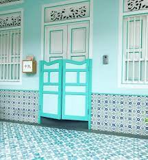 Namun, keramik teras memang harus berbeda dari segi permukaan yang harus kasar jika dibandingkan dengan di dalam rumah. 30 Motif Harga Keramik Dinding Teras Depan Model Minimalis